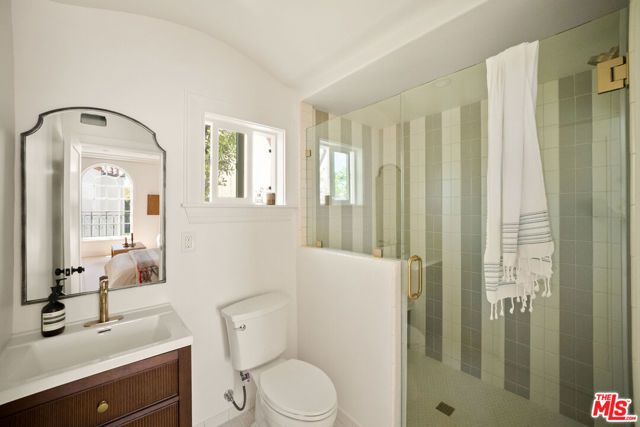 827 Lorraine Boulevard, Los Angeles, CA 90005