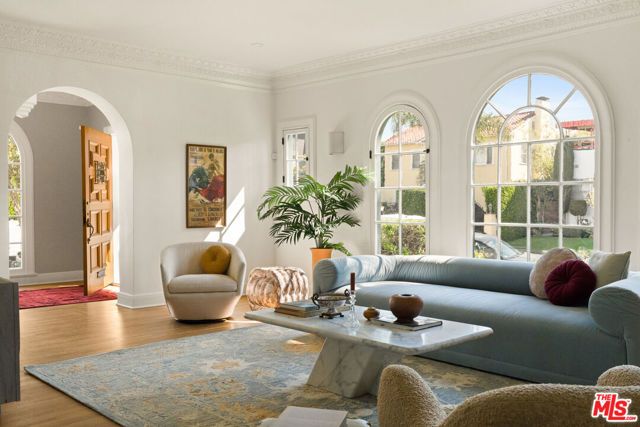 827 Lorraine Boulevard, Los Angeles, CA 90005