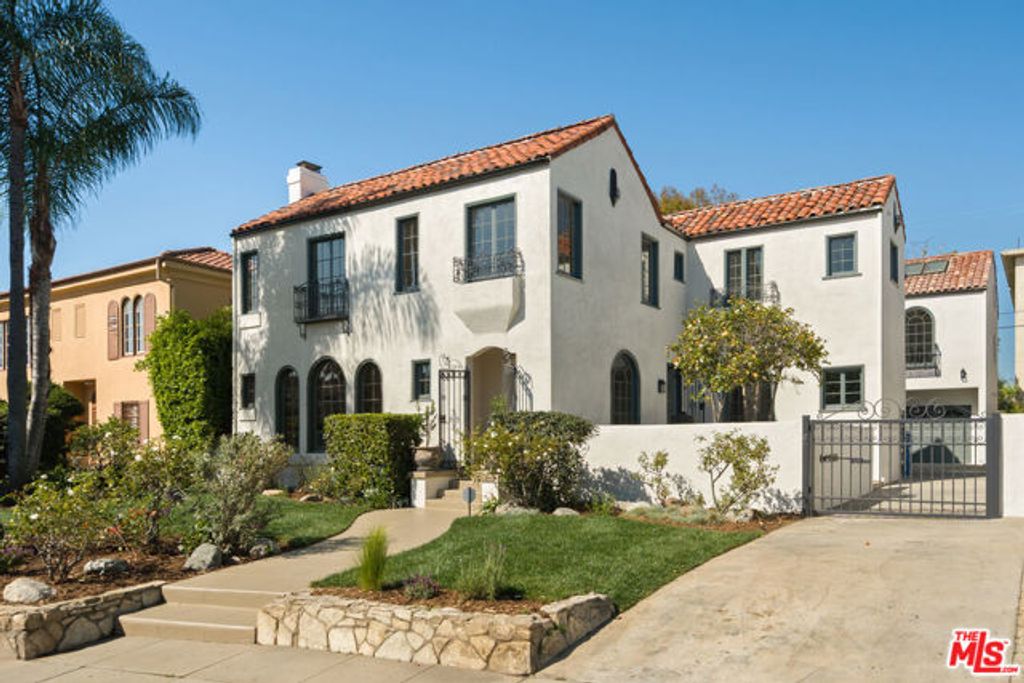 827 Lorraine Boulevard, Los Angeles, CA 90005