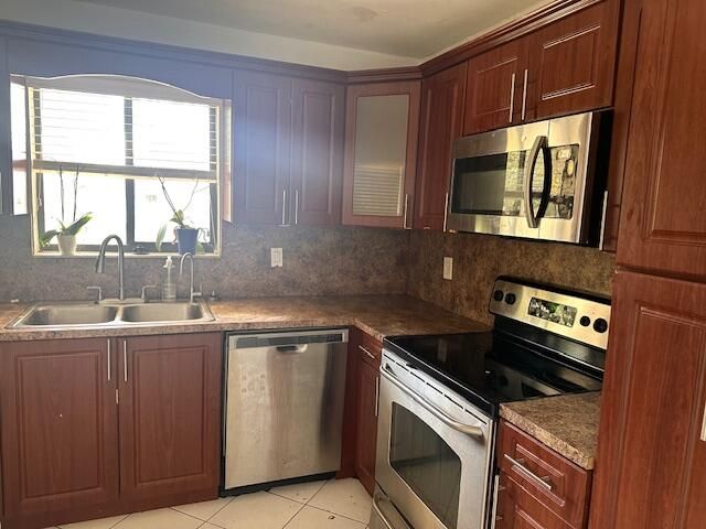 16206 Laurel Drive 201, Weston, FL 33326