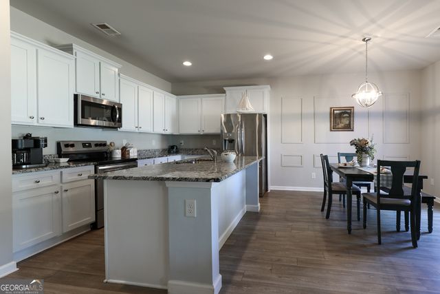 165 Woodpecker Pte, Danielsville, GA 30633