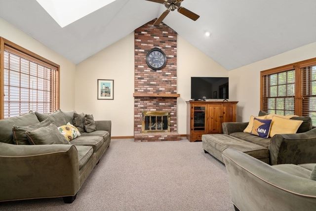 119 Pineridge Drive, Westfield, MA 01085