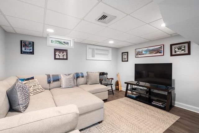 119 Pineridge Drive, Westfield, MA 01085