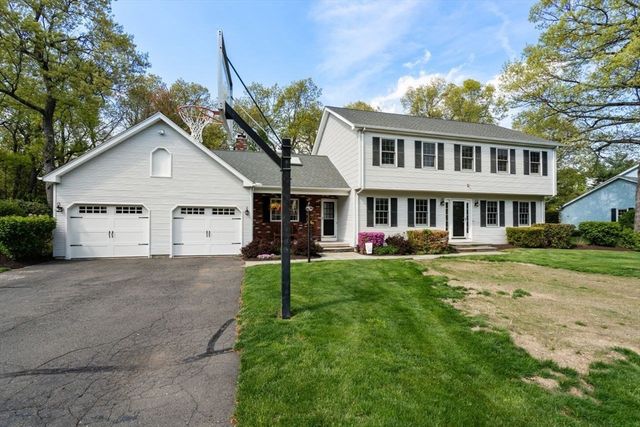 119 Pineridge Drive, Westfield, MA 01085