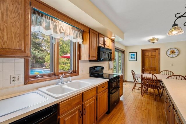 119 Pineridge Drive, Westfield, MA 01085