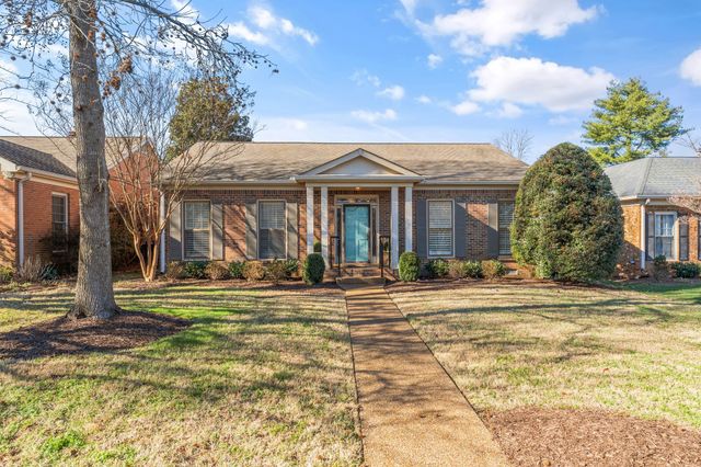 105 Longwood Pl, Nashville, TN 37215