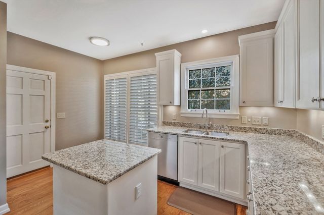 105 Longwood Pl, Nashville, TN 37215