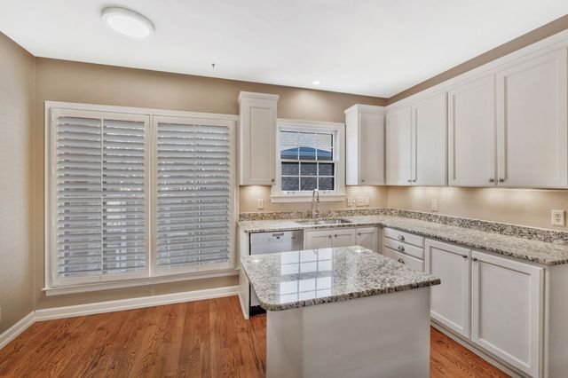 105 Longwood Pl, Nashville, TN 37215