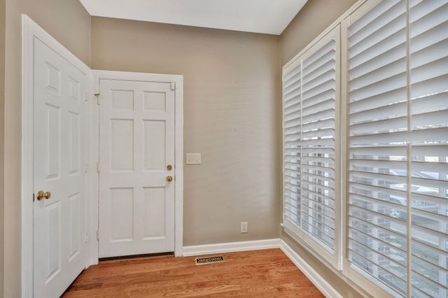 105 Longwood Pl, Nashville, TN 37215