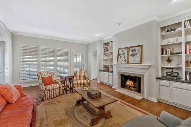 105 Longwood Pl, Nashville, TN 37215