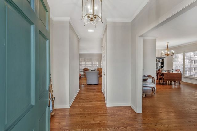 105 Longwood Pl, Nashville, TN 37215