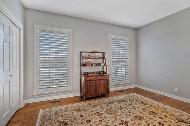 105 Longwood Pl, Nashville, TN 37215