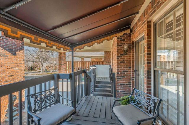 105 Longwood Pl, Nashville, TN 37215