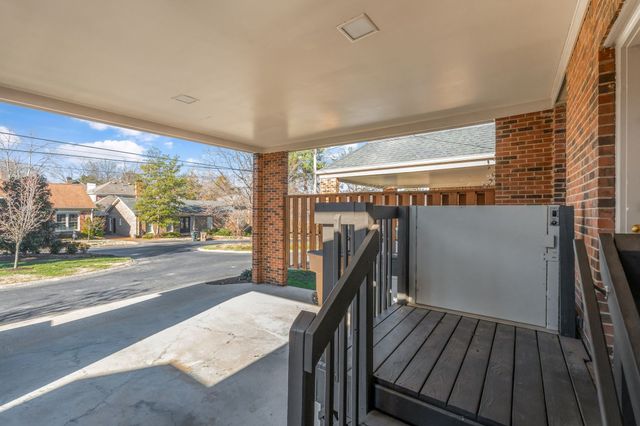 105 Longwood Pl, Nashville, TN 37215