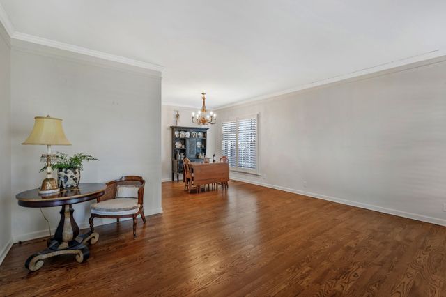 105 Longwood Pl, Nashville, TN 37215