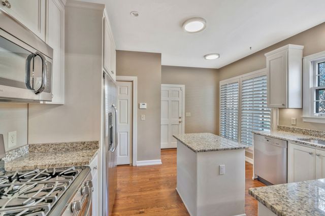 105 Longwood Pl, Nashville, TN 37215