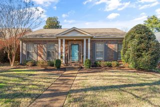 105 Longwood Pl, Nashville, TN 37215