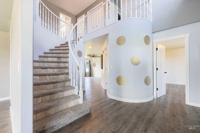 7657 Track Rd, Nampa, ID 83686