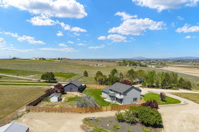 7657 Track Rd, Nampa, ID 83686