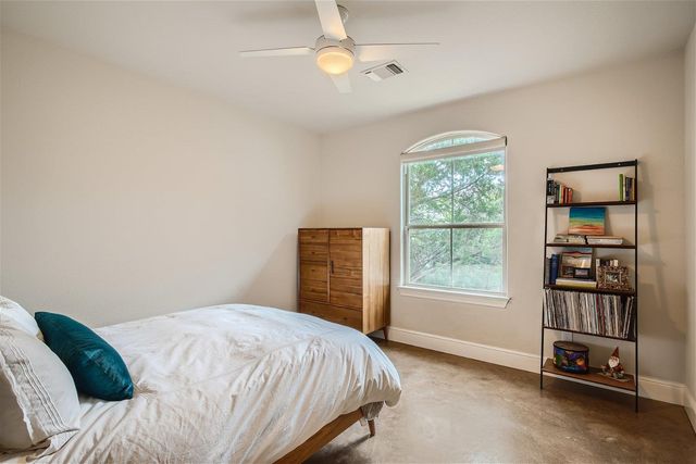 21825 Briarcliff DR, Spicewood, TX 78669