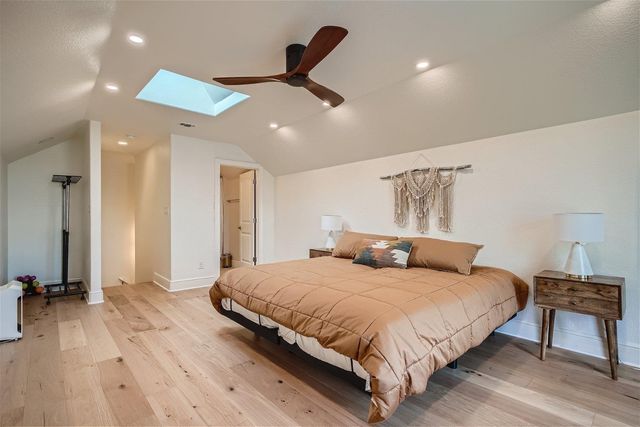 21825 Briarcliff DR, Spicewood, TX 78669