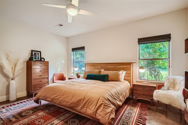 21825 Briarcliff DR, Spicewood, TX 78669