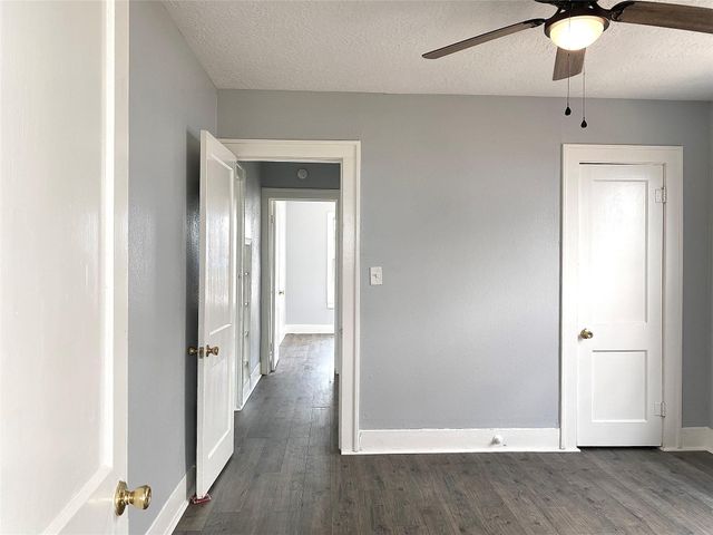 2371 Broadway Street E, San Leon, TX 77539