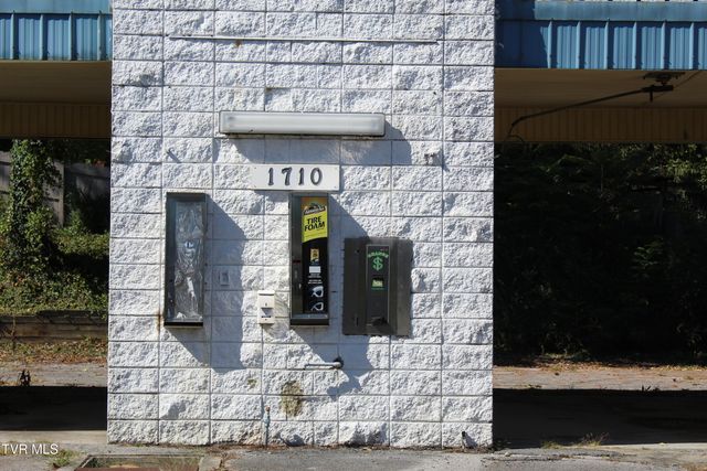 1708 Volunteer Parkway, Bristol, TN 37620