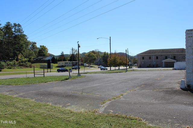 1708 Volunteer Parkway, Bristol, TN 37620