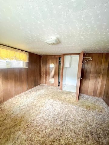 208 Lewis Ave, La Junta, CO 81050