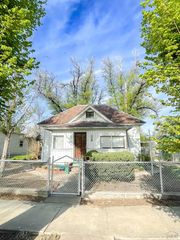 208 Lewis Ave, La Junta, CO 81050