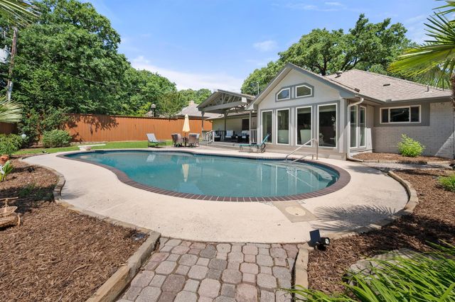 3404 Commander Court, Arlington, TX 76017