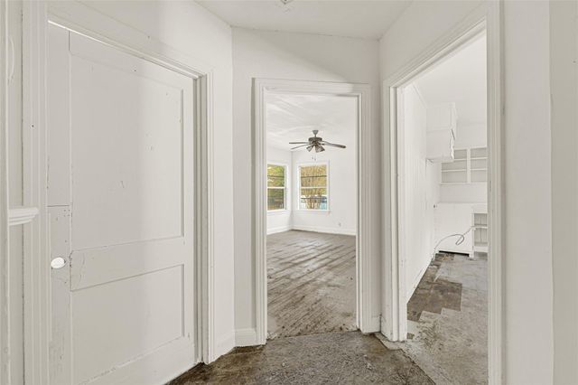 1202 N Roberson Street, Conroe, TX 77301