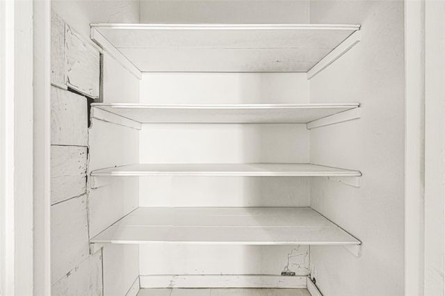 1202 N Roberson Street, Conroe, TX 77301