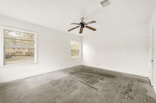 1202 N Roberson Street, Conroe, TX 77301