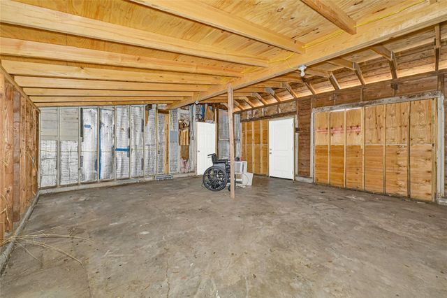 1202 N Roberson Street, Conroe, TX 77301