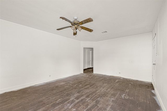 1202 N Roberson Street, Conroe, TX 77301