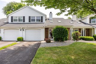 9 Old Stone Lane, Greece, NY 14615