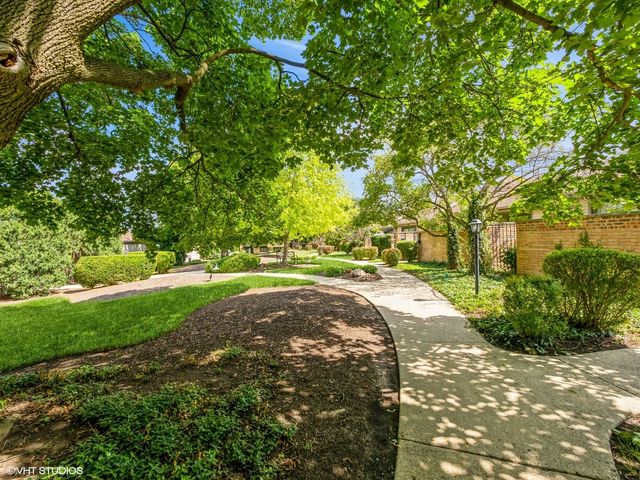 534 E Main Street, Barrington, IL 60010