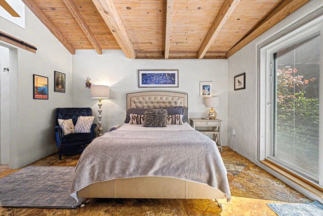 204 Alto Lane, Santa Fe, NM 87501