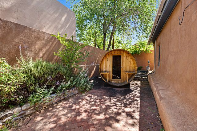 204 Alto Lane, Santa Fe, NM 87501