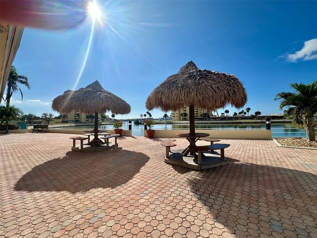 4550 COVE CIRCLE 905, St Petersburg, FL 33708