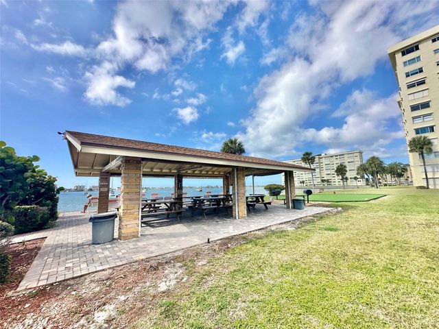 4550 COVE CIRCLE 905, St Petersburg, FL 33708