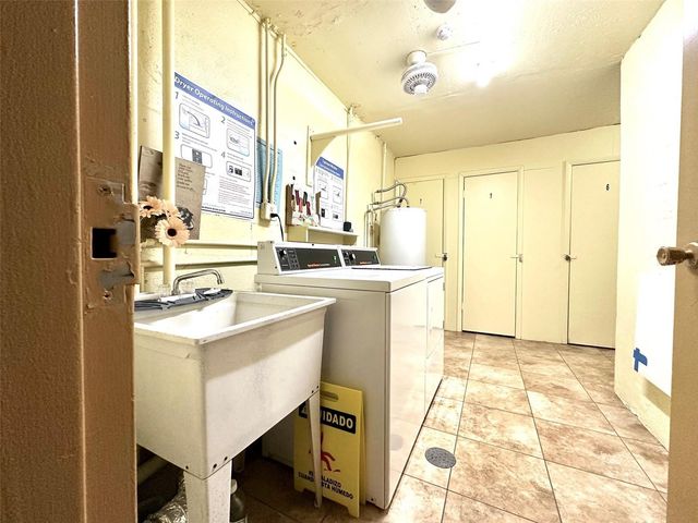 4550 COVE CIRCLE 905, St Petersburg, FL 33708