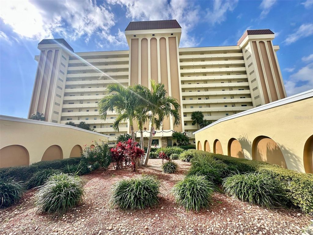 4550 COVE CIRCLE 905, St Petersburg, FL 33708