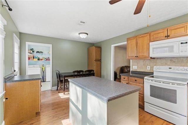 127 Springbrook Drive, Auburn, GA 30011