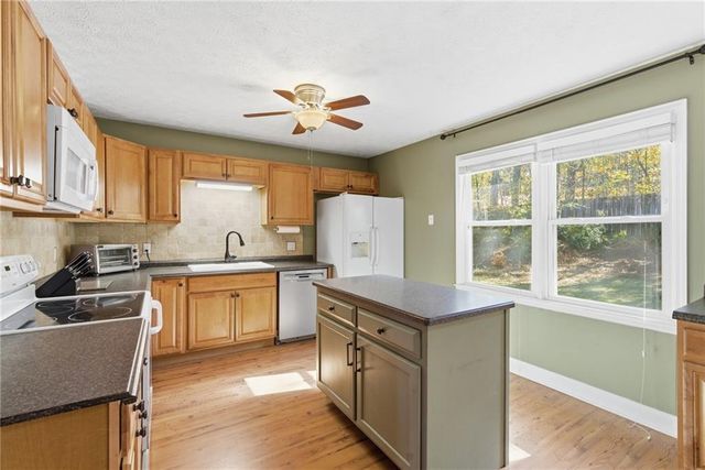 127 Springbrook Drive, Auburn, GA 30011