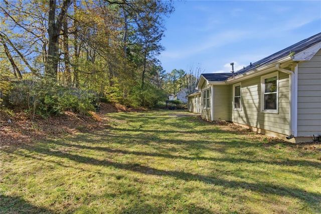 127 Springbrook Drive, Auburn, GA 30011