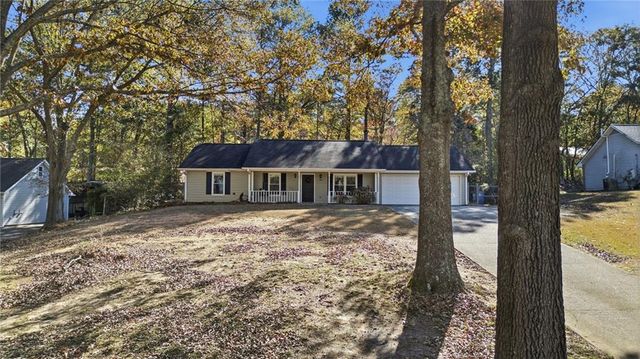 127 Springbrook Drive, Auburn, GA 30011