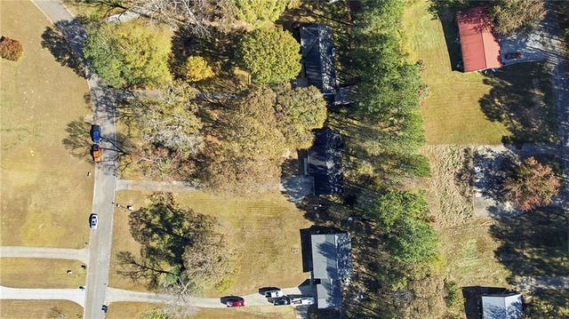 127 Springbrook Drive, Auburn, GA 30011